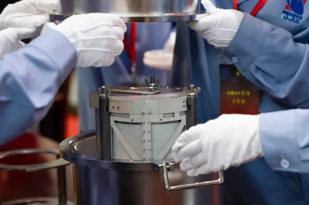 ดินด้านไกลของดวงจันทร์