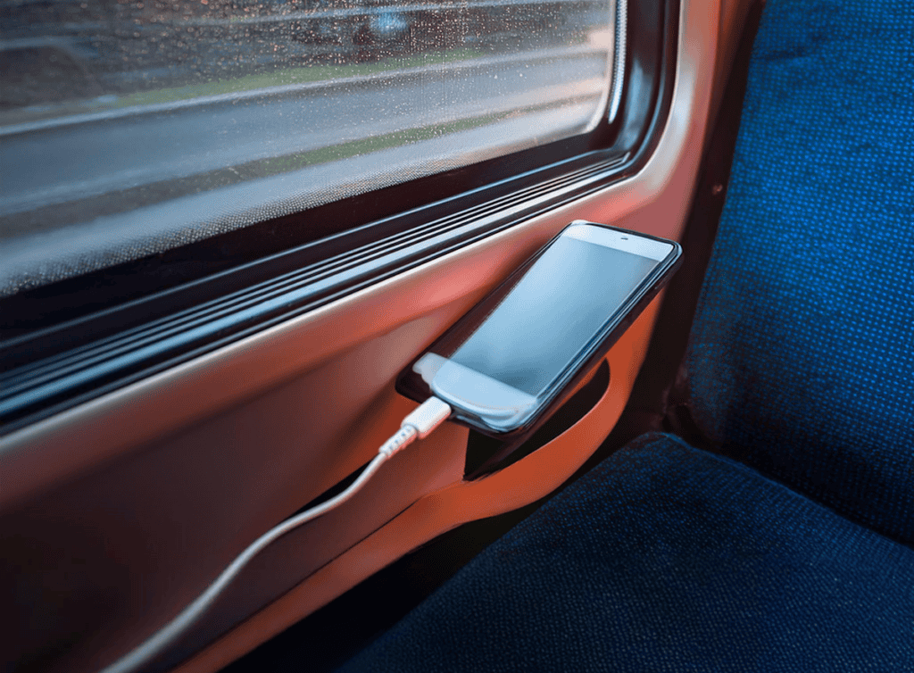 ชาร์จมือถือบนรถเมล์ปลอดภัยจริงไหม