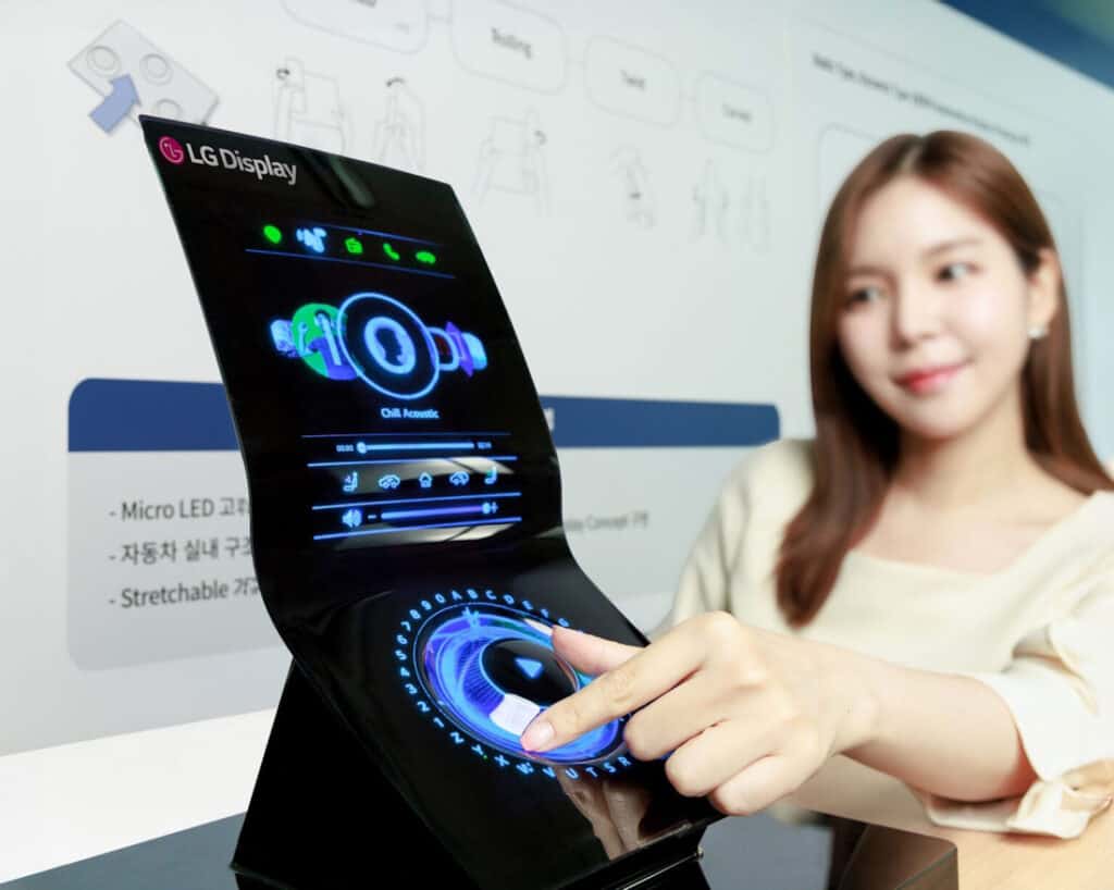LG เปิดตัวจอที่เปลี่ยนรูปร่างได้อย่างอิสระ