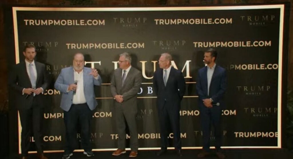 Trump Mobile กำลังมา