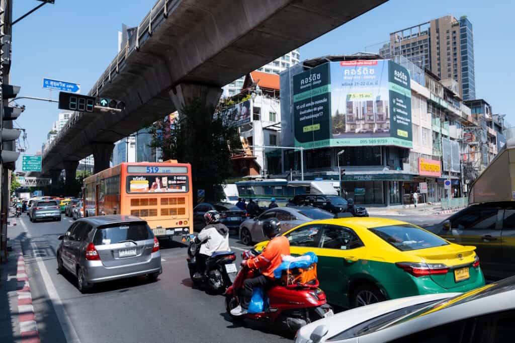 กทม. ติดตั้งไฟจราจรอัจฉริยะ