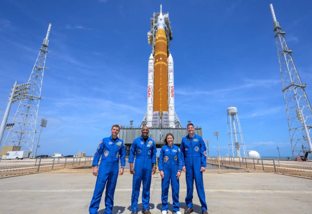 NASA ปล่อย Artemis II