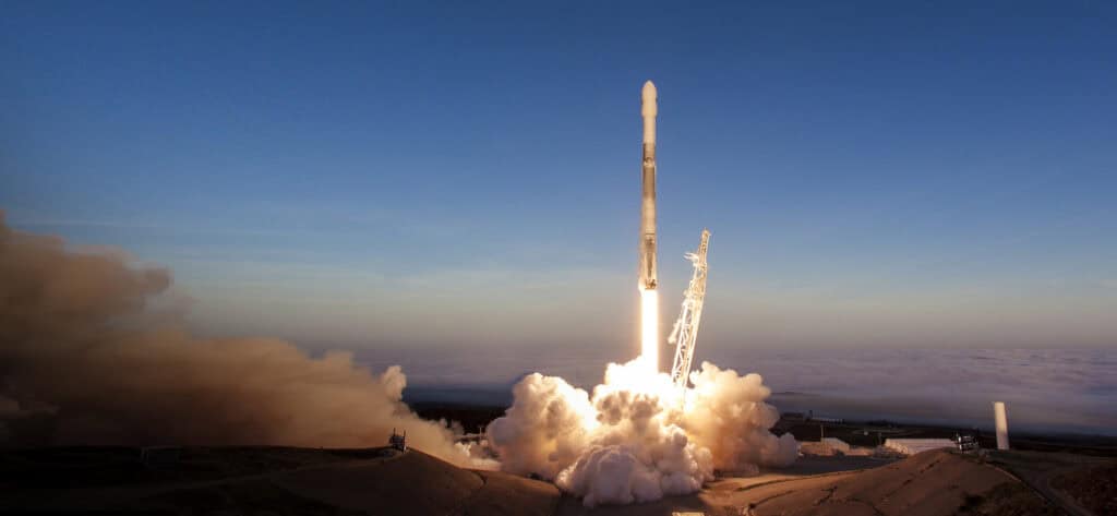 SpaceX เข้าตลาดหุ้น